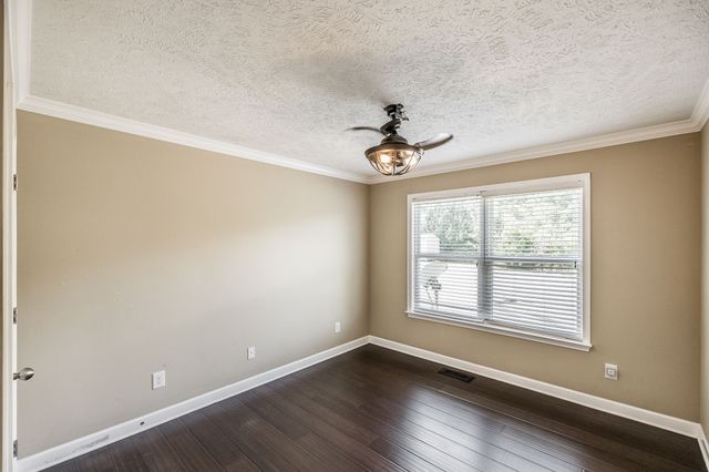 1537 Constitution Ave, Nashville, TN 37207