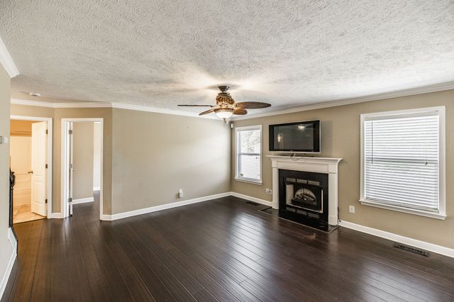 1537 Constitution Ave, Nashville, TN 37207