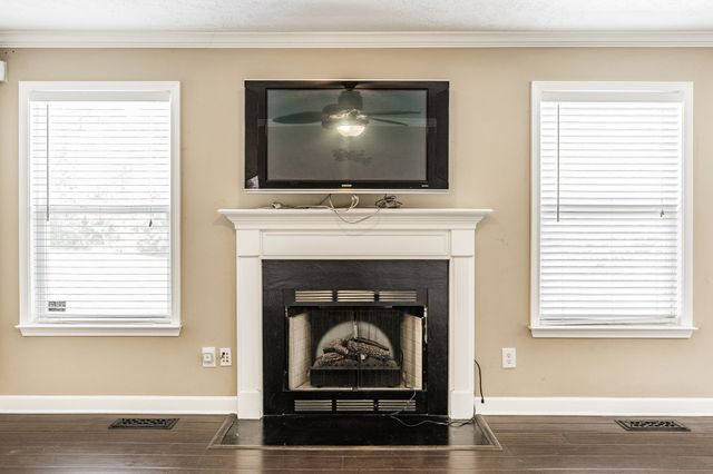 1537 Constitution Ave, Nashville, TN 37207