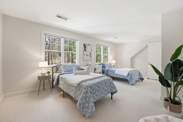 11 Longmeadow Way, Acton, MA 01720