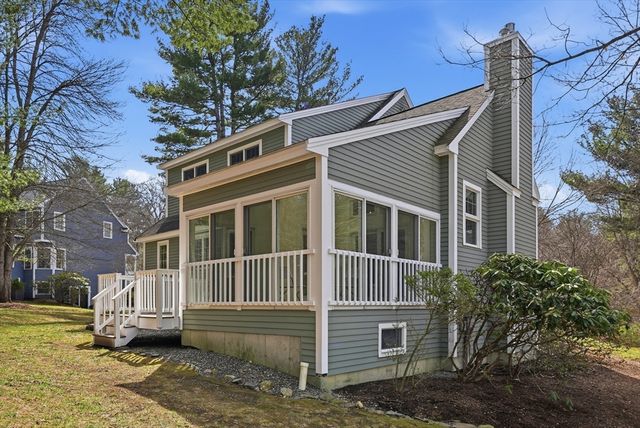 11 Longmeadow Way, Acton, MA 01720