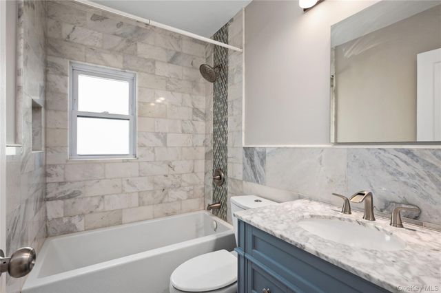227 Columbus Parkway, Mineola, NY 11501