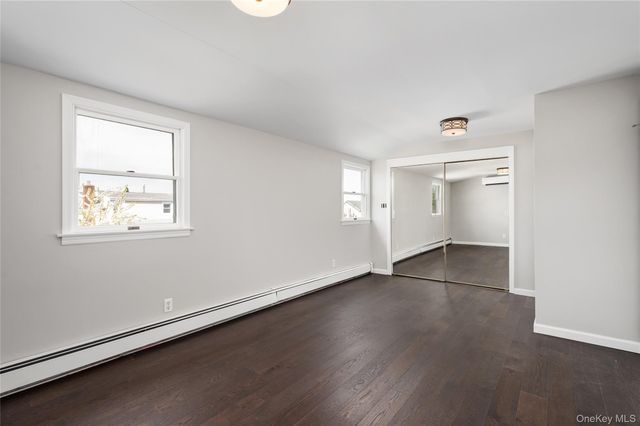227 Columbus Parkway, Mineola, NY 11501