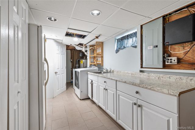 227 Columbus Parkway, Mineola, NY 11501