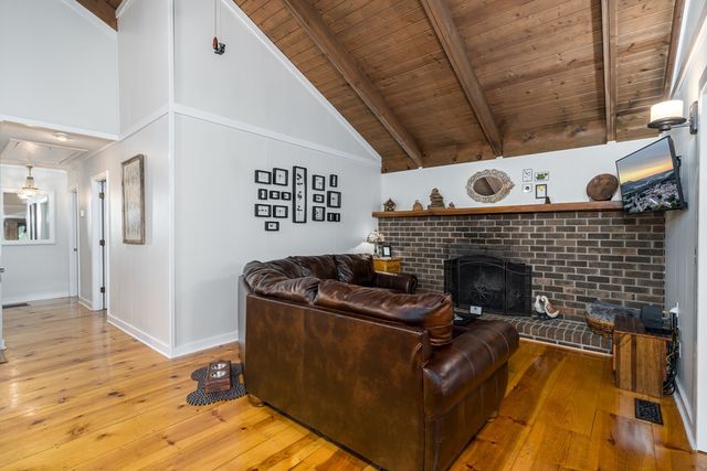 131 Hickory Trace, Ellijay, GA 30536