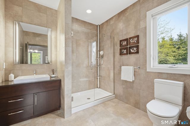 504 Deercliff Road, Avon, CT 06001