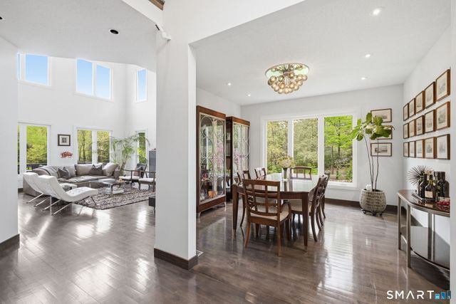504 Deercliff Road, Avon, CT 06001
