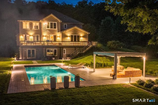 504 Deercliff Road, Avon, CT 06001