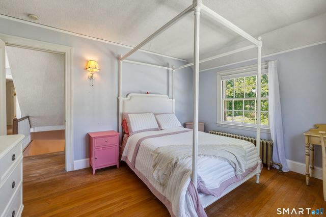 9 Bainbridge Road, West Hartford, CT 06119