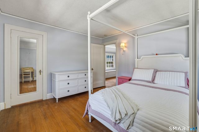 9 Bainbridge Road, West Hartford, CT 06119