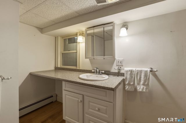 9 Bainbridge Road, West Hartford, CT 06119