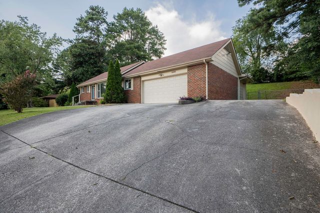 4603 Parkside Lane, Chattanooga, TN 37416