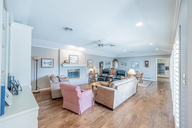 906 Neely Ave, Midland, TX 79705