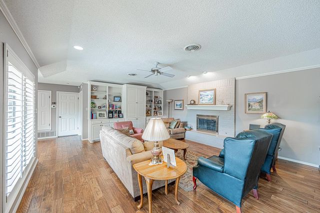 906 Neely Ave, Midland, TX 79705