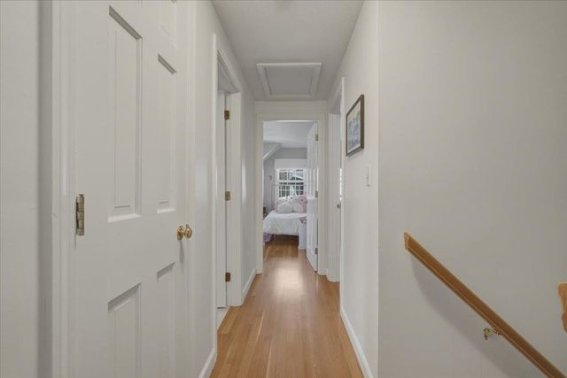 11 Scotsdale Road, South Burlington, VT 05403