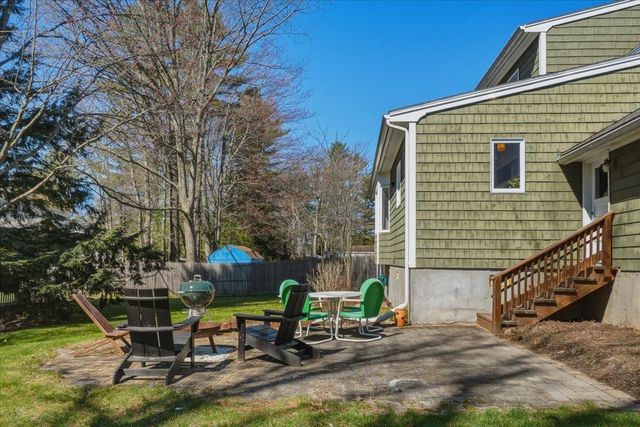 11 Scotsdale Road, South Burlington, VT 05403