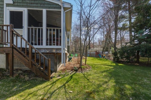 11 Scotsdale Road, South Burlington, VT 05403