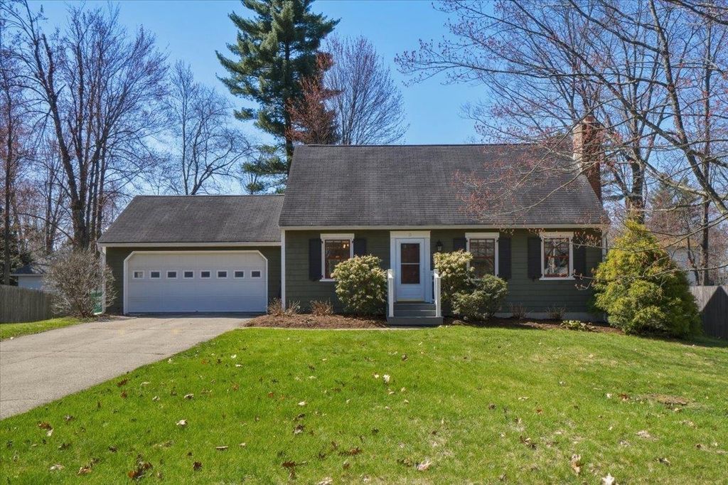 11 Scotsdale Road, South Burlington, VT 05403