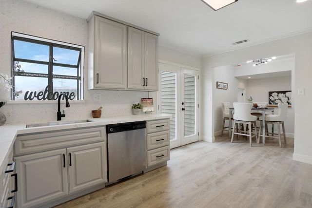 3978 N American St, Stockton, CA 95204