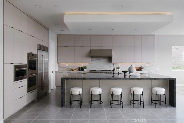 18510 Boulder Bluff, Silverado, CA 92676