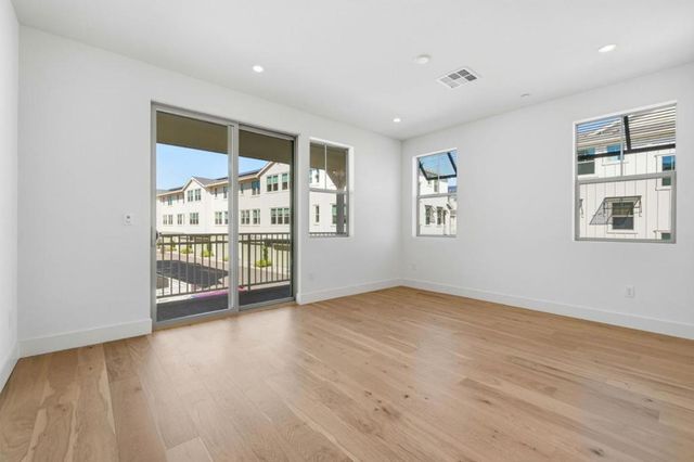 224 Oak Circle, Walnut Creek, CA 94597