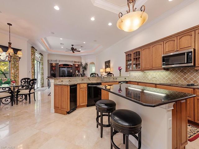 625 Mooring Line DR, Naples, FL 34102