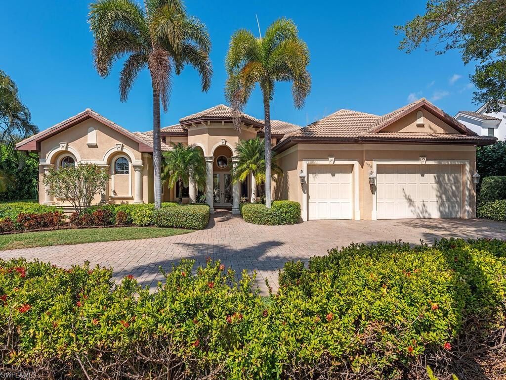 625 Mooring Line DR, Naples, FL 34102
