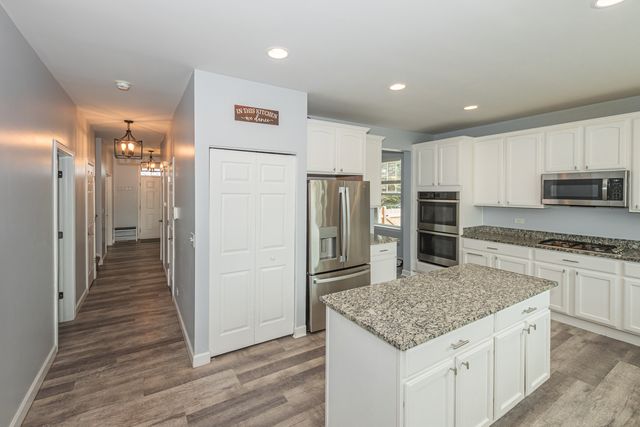 2868 Liberty Lakes Boulevard, Wauconda, IL 60084