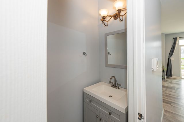 2868 Liberty Lakes Boulevard, Wauconda, IL 60084