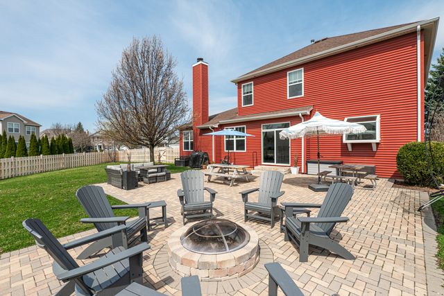 2868 Liberty Lakes Boulevard, Wauconda, IL 60084