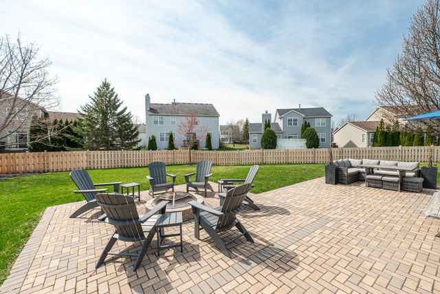 2868 Liberty Lakes Boulevard, Wauconda, IL 60084