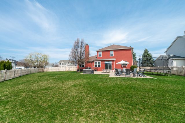 2868 Liberty Lakes Boulevard, Wauconda, IL 60084
