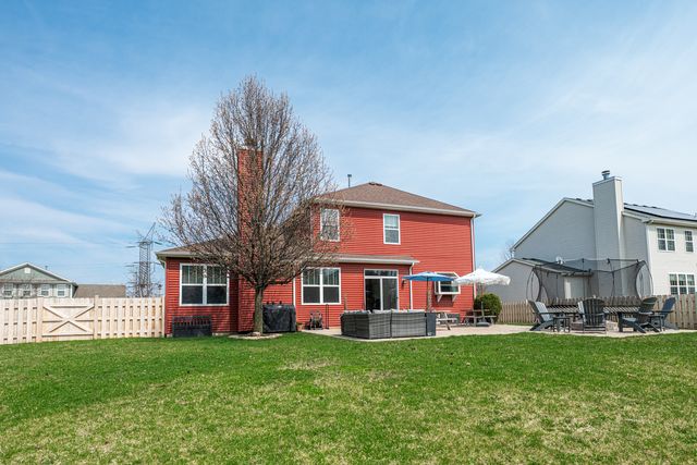 2868 Liberty Lakes Boulevard, Wauconda, IL 60084