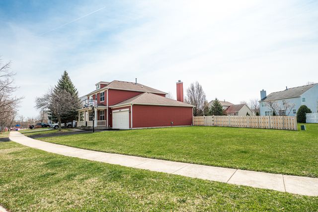 2868 Liberty Lakes Boulevard, Wauconda, IL 60084
