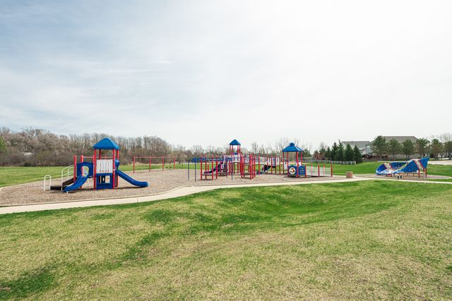 2868 Liberty Lakes Boulevard, Wauconda, IL 60084