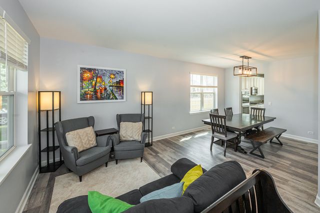 2868 Liberty Lakes Boulevard, Wauconda, IL 60084