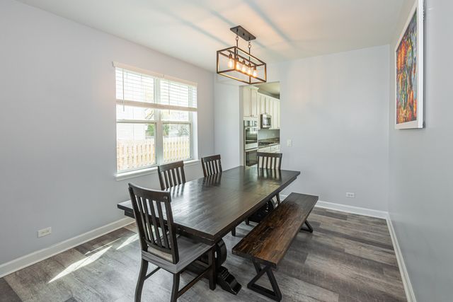 2868 Liberty Lakes Boulevard, Wauconda, IL 60084