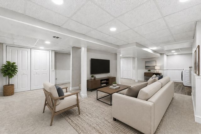 79 Shaw St, Weymouth, MA 02191