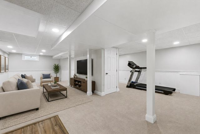 79 Shaw St, Weymouth, MA 02191