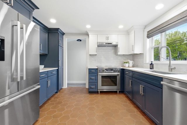 79 Shaw St, Weymouth, MA 02191