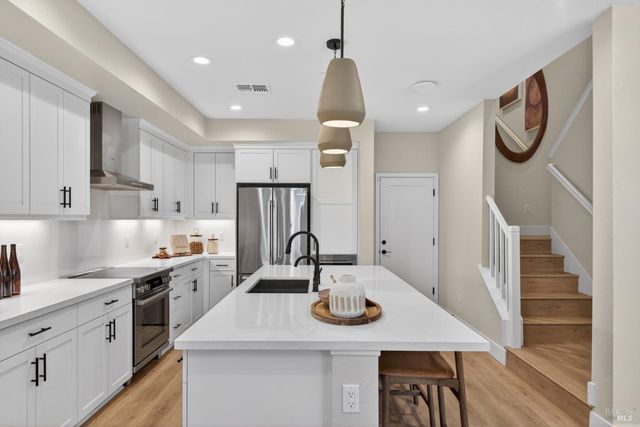 846 Buckley Dr, Santa Rosa, CA 95407