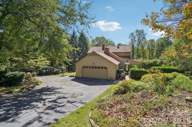 104 Finley Street, Hendersonville, NC 28739