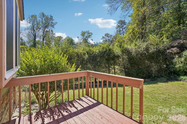 104 Finley Street, Hendersonville, NC 28739