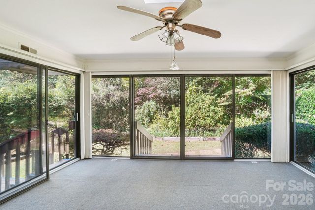 104 Finley Street, Hendersonville, NC 28739