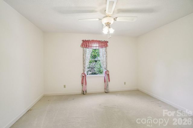 104 Finley Street, Hendersonville, NC 28739