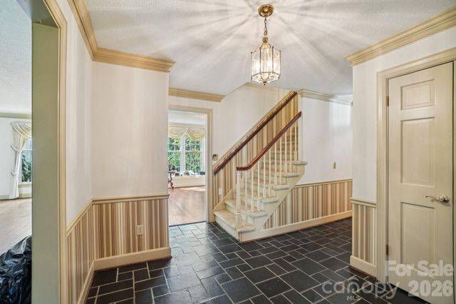 104 Finley Street, Hendersonville, NC 28739