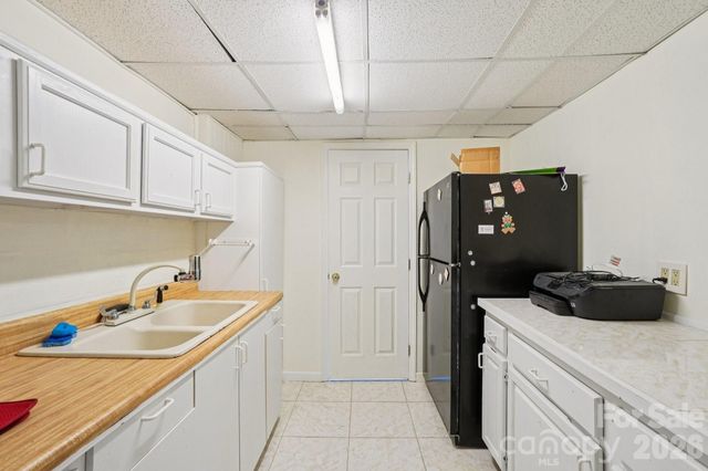 104 Finley Street, Hendersonville, NC 28739