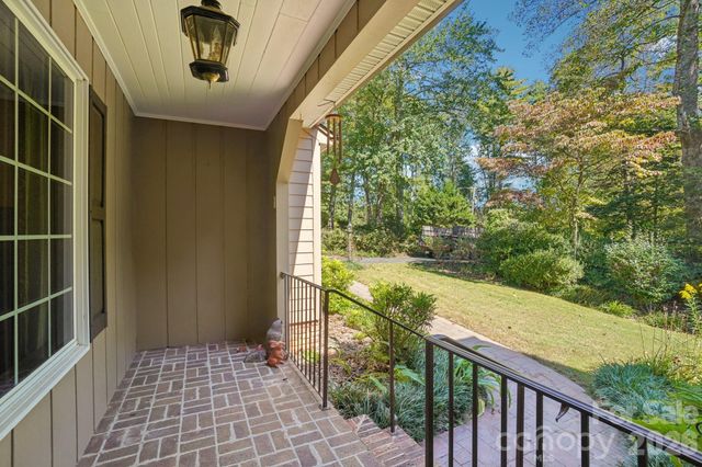 104 Finley Street, Hendersonville, NC 28739
