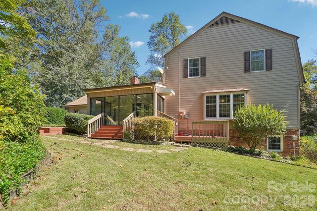 104 Finley Street, Hendersonville, NC 28739