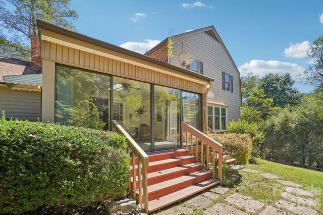 104 Finley Street, Hendersonville, NC 28739